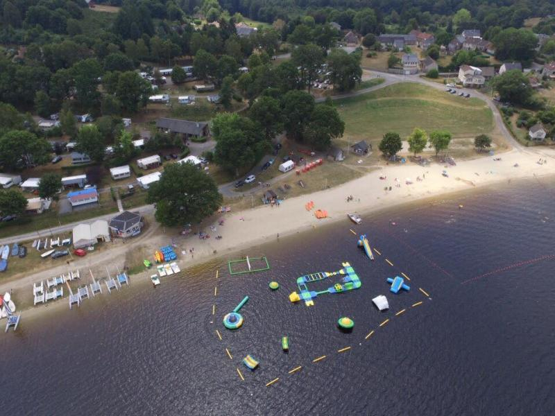 Camping les Terrasses du lac à Lac de Vassivière, Hébergement, Lac de